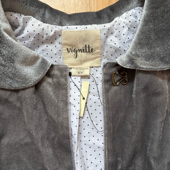 NEW Vignette Jane Gray Silver Velvet Coat with Peter Pan Collar - Picture 4 of 10